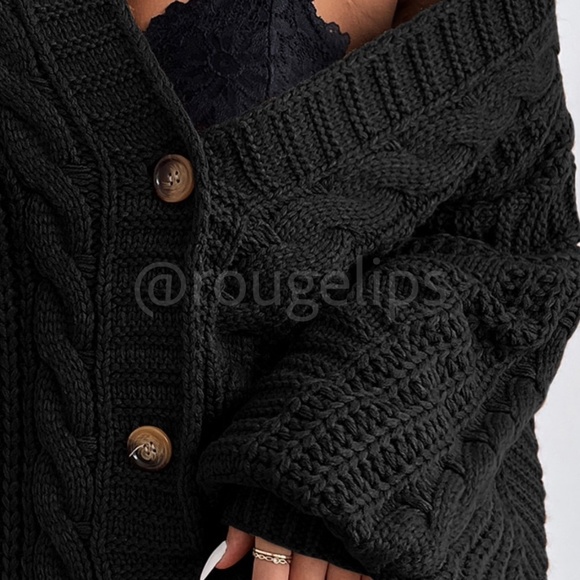 Oversized Black Cable Knit Cardigan Long Sleeves Hip Length Buttoned - Picture 7 of 10